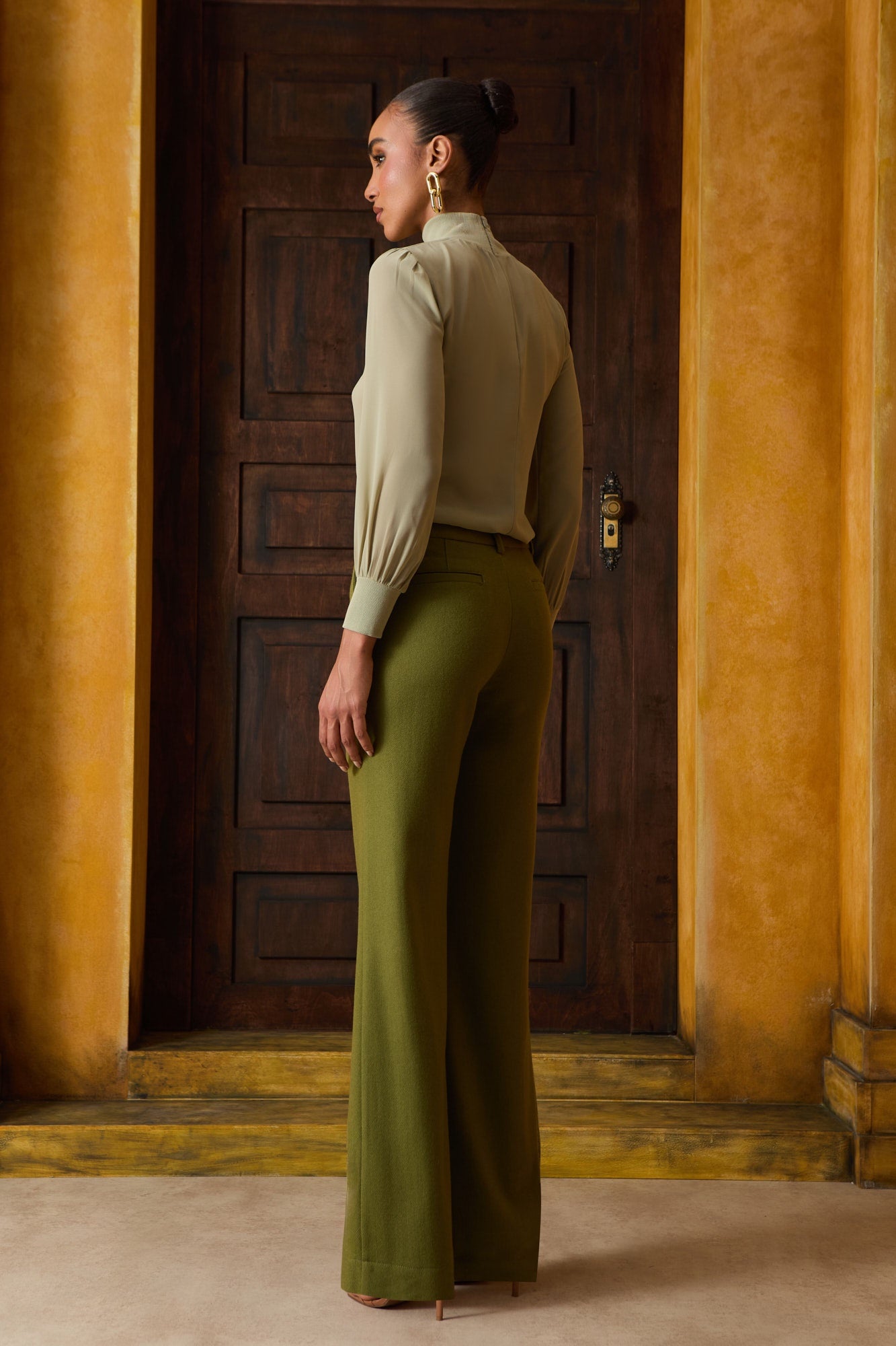 CALÇA LA BOLSO FACA COLEÇÃO INVERNO 26