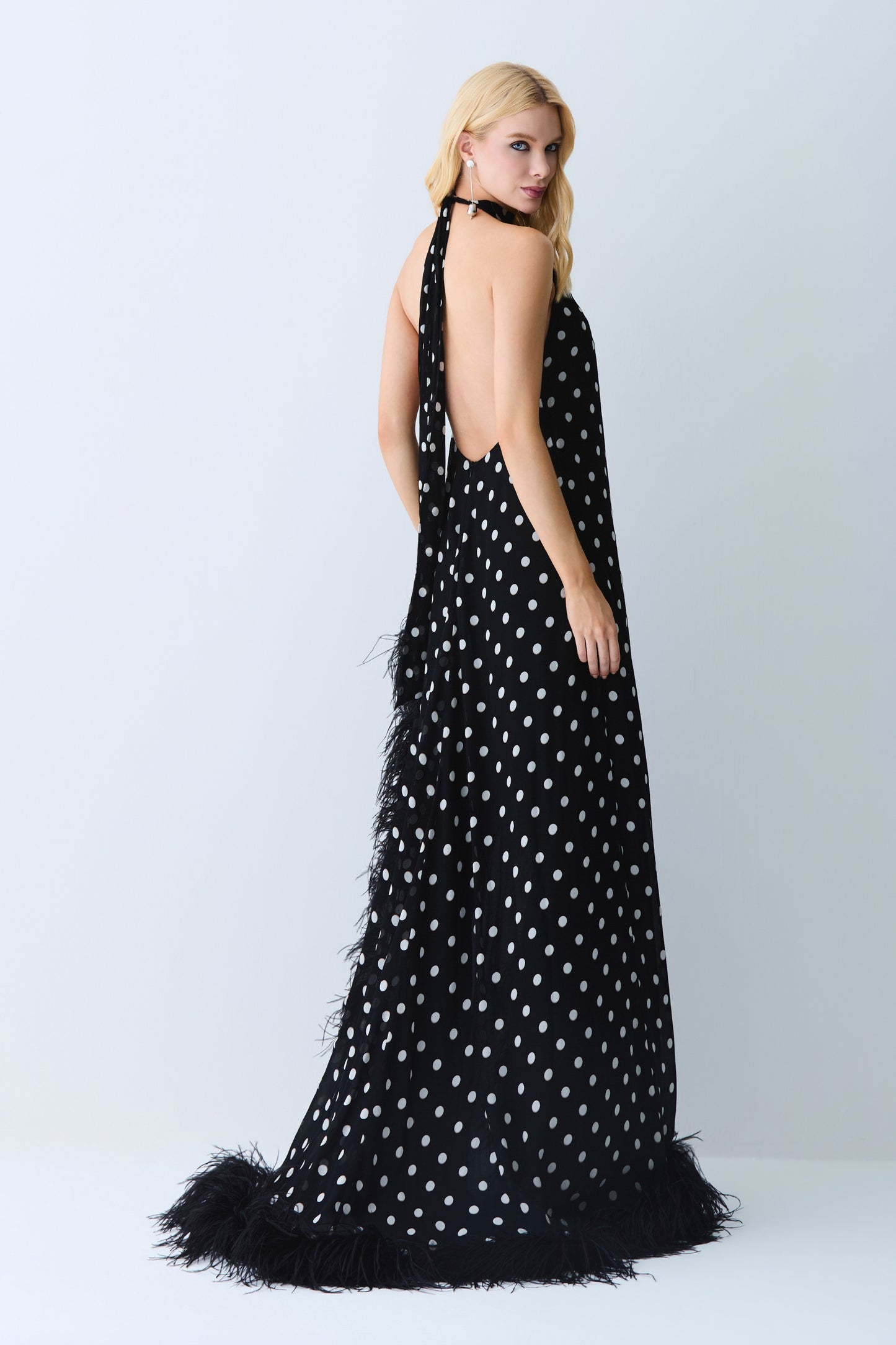VESTIDO MULLET GOLA ALTA COM AMARRACAO EM POA COLEÇÃO VERÃO 27