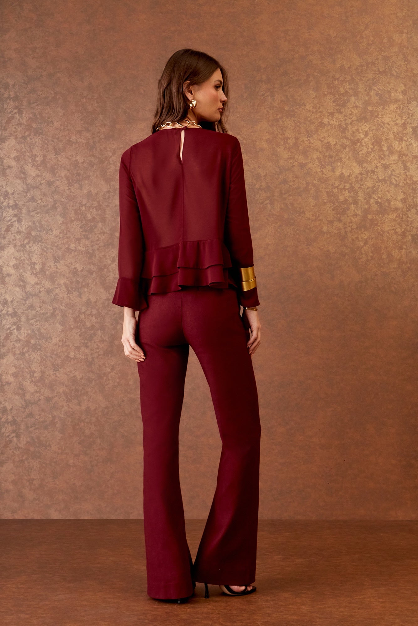 CALÇA RETA BOLSOS FRENTE COLEÇÃO INVERNO 25