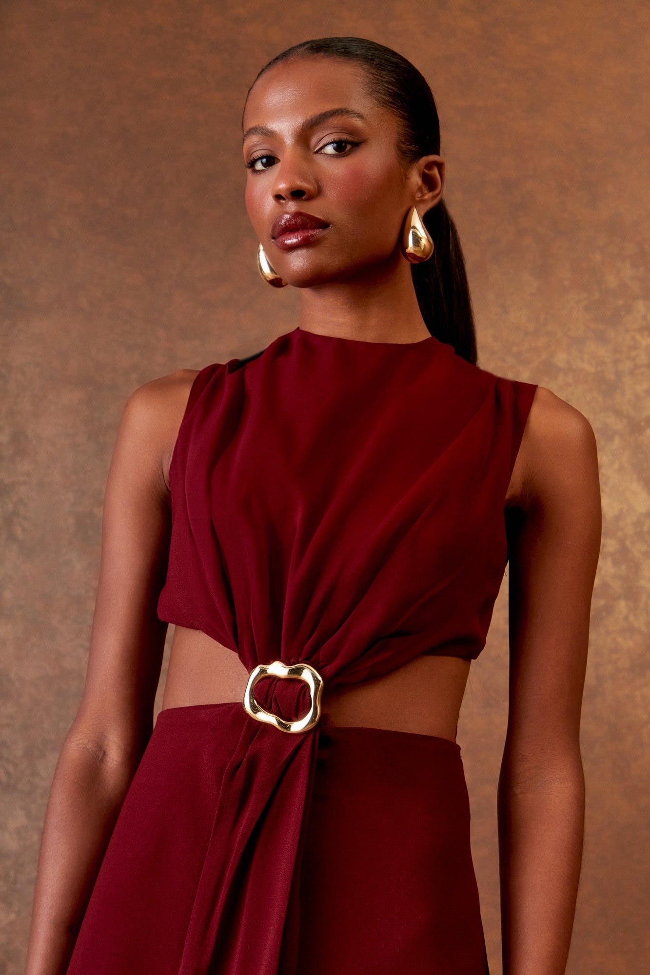 VESTIDO MIDI DETALHE FRONTAL COLEÇÃO INVERNO 25