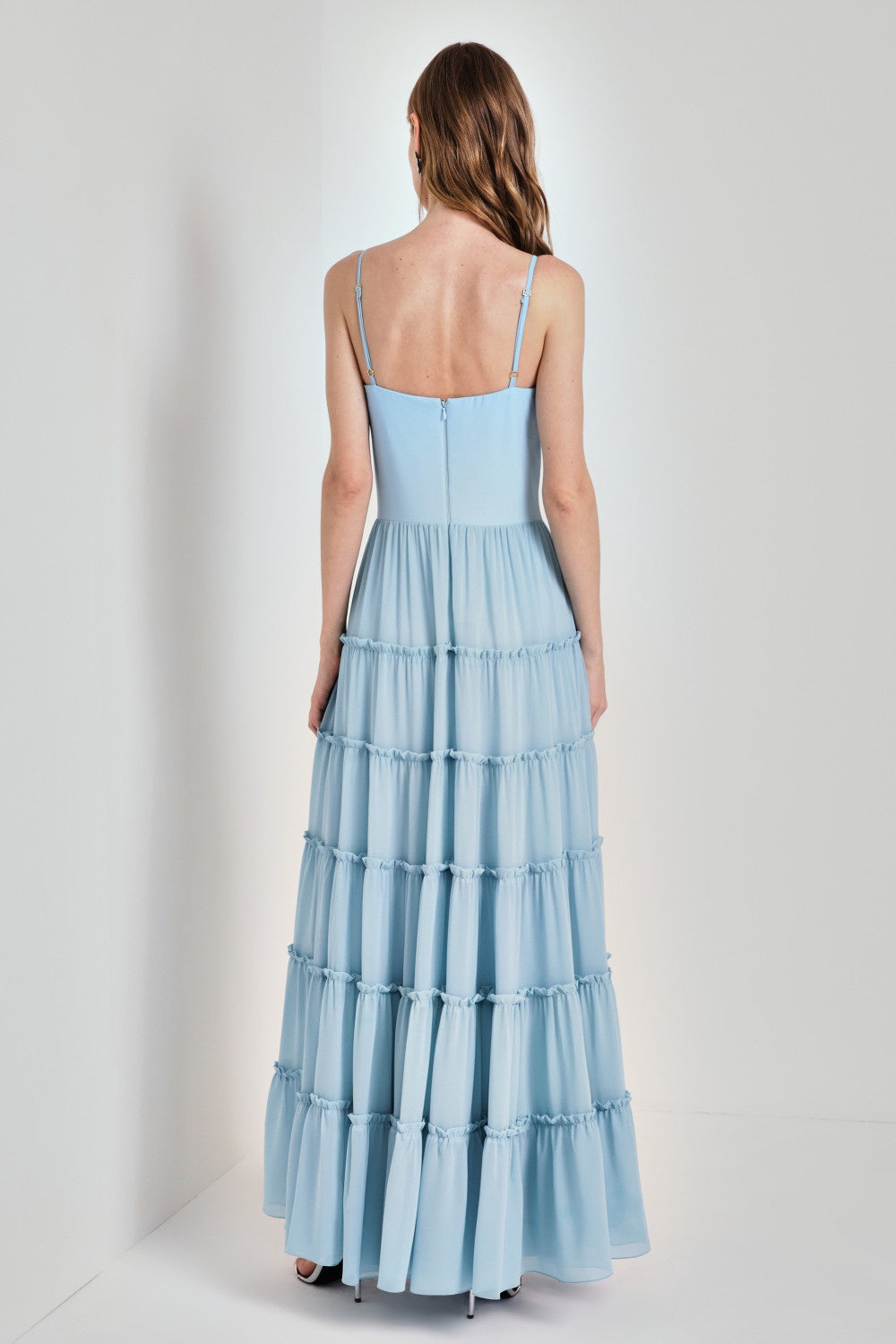 VESTIDO BABADOS BUSTO TORCIDO COLEÇÃO VERÃO 26