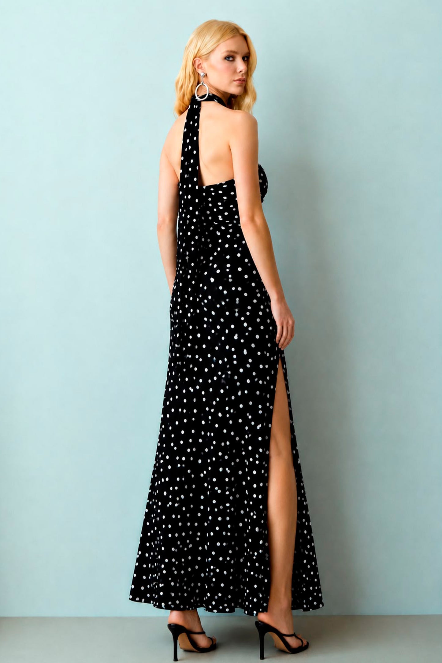 VESTIDO MIDI ALONGADO FRENTE UNICA COM AMARRAÇÃO COLEÇÃO VERÃO 27