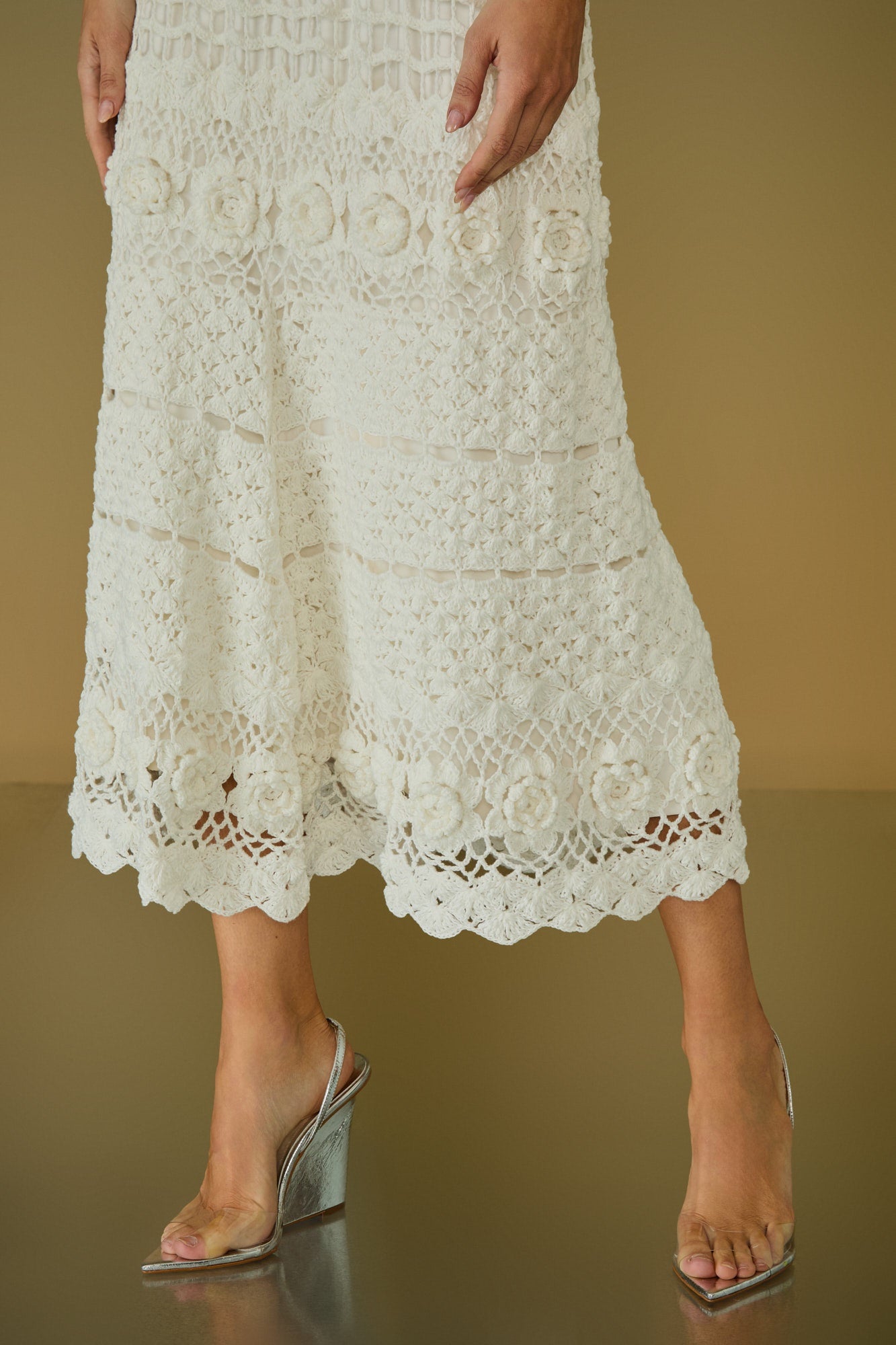 VESTIDO MIDI EMMA CROCHET COLEÇÃO ALTO VERÃO 26