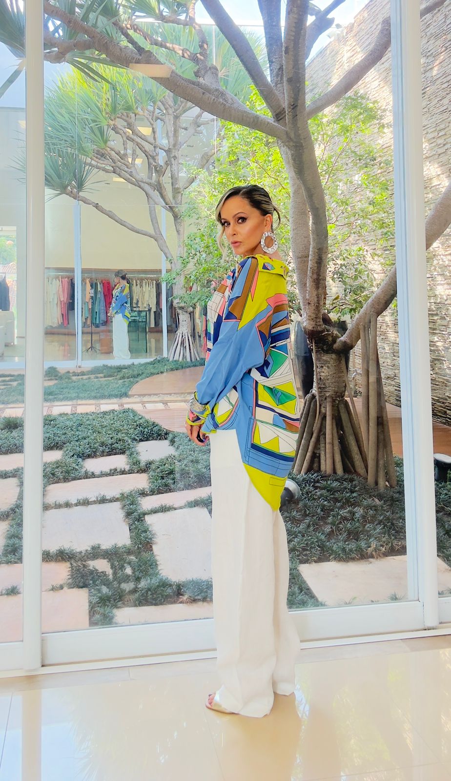 CAMISA DE SEDA OVERSIZED COM PADRÃO GEOMETRICO ZEUGMA COLEÇÃO VERÃO 26