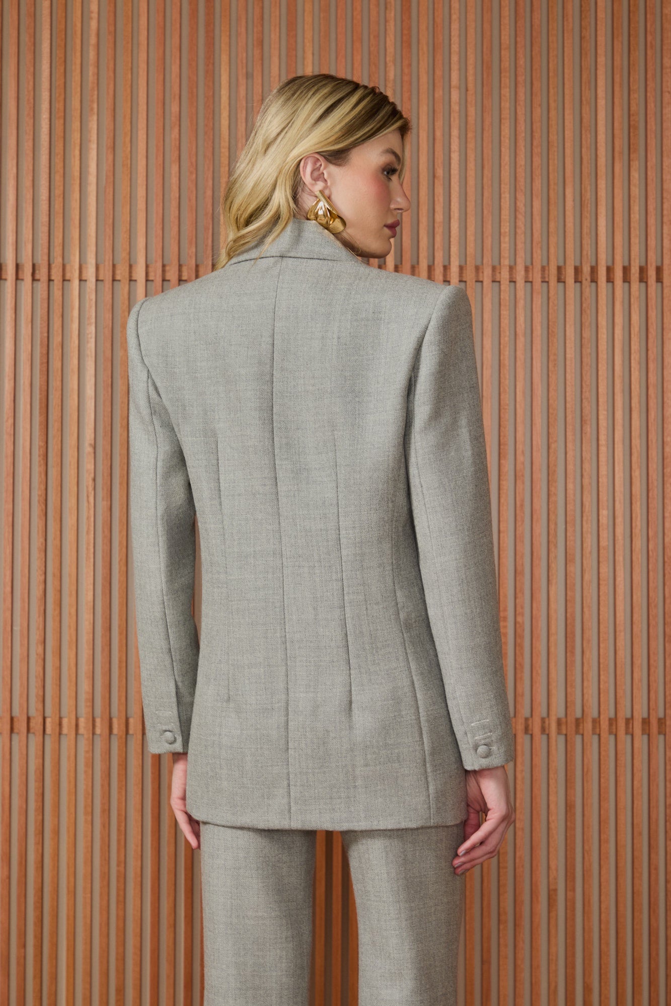 BLAZER GIGI LÃ COLEÇÃO INVERNO 25