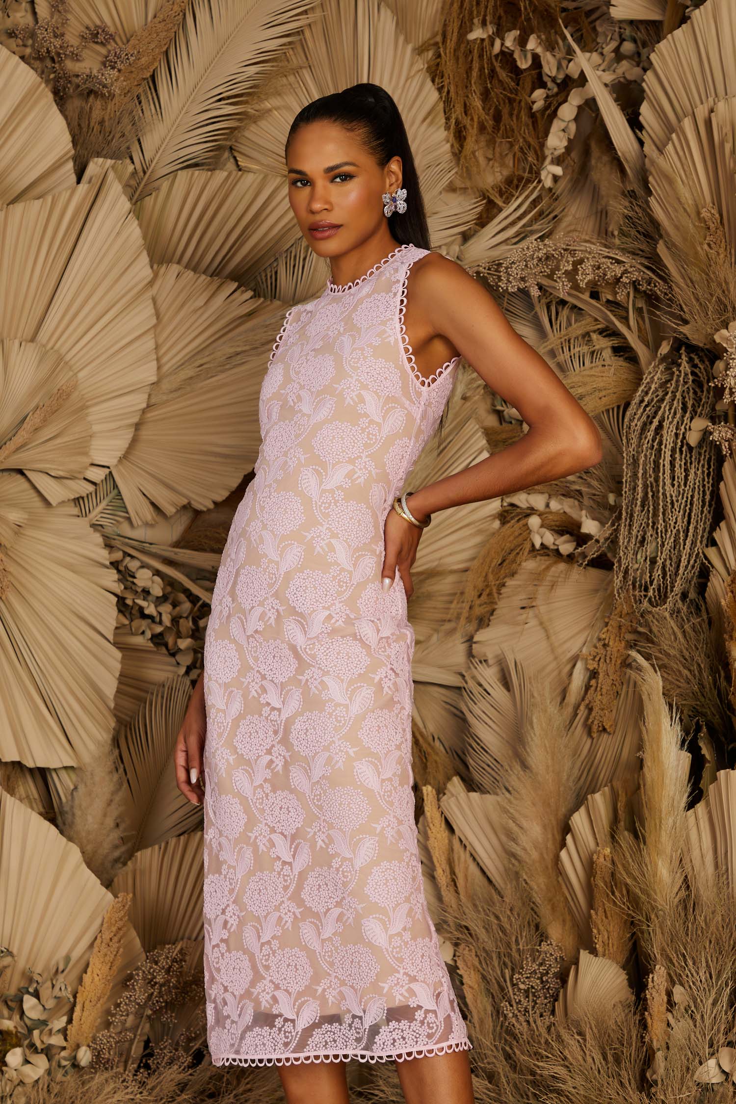 VESTIDO MIDI BORDADO DELICADO COLEÇÃO ALTO VERÃO 24