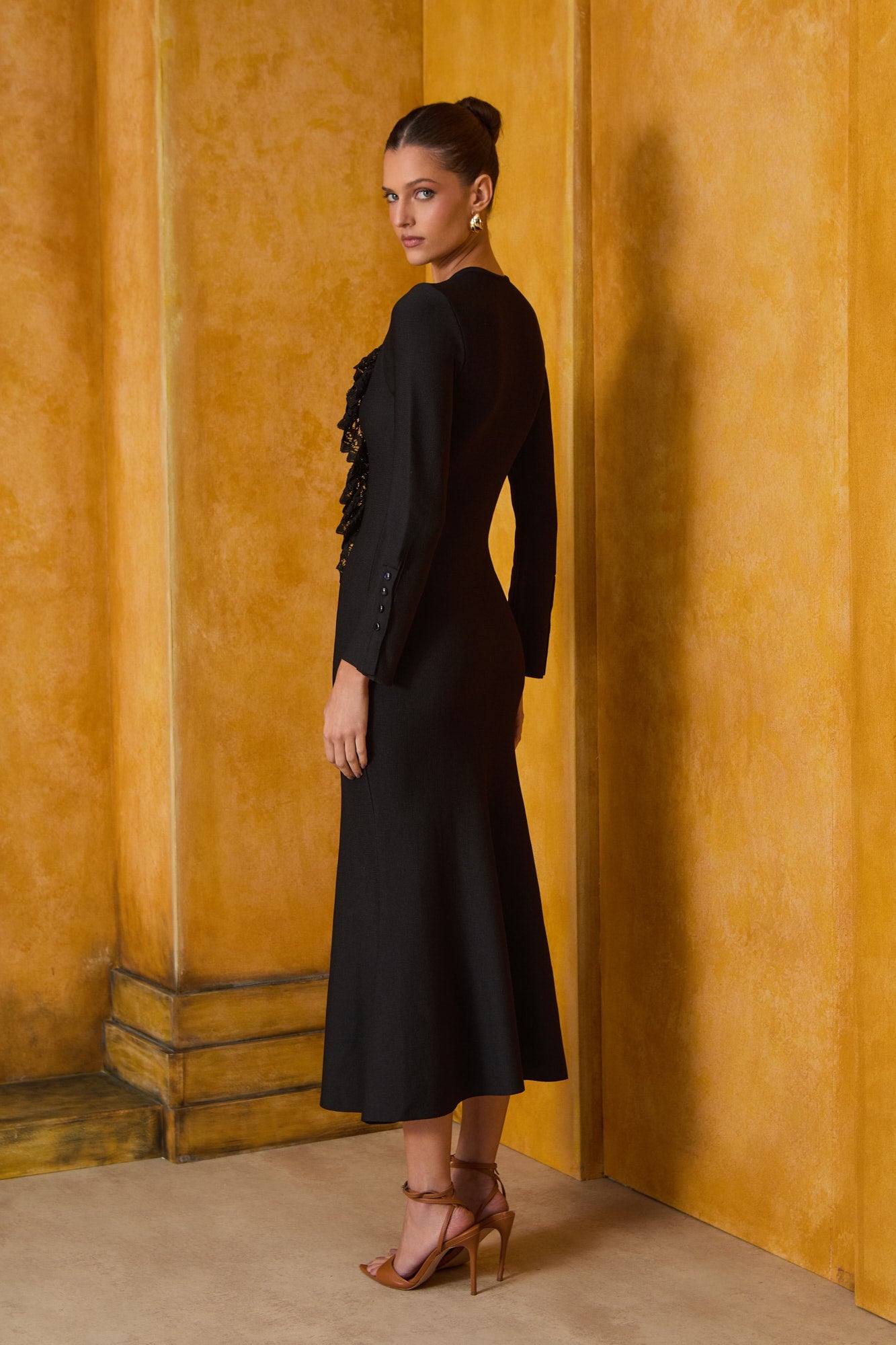 VESTIDO MIDI BABADO PATE COLEÇÃO INVERNO 26