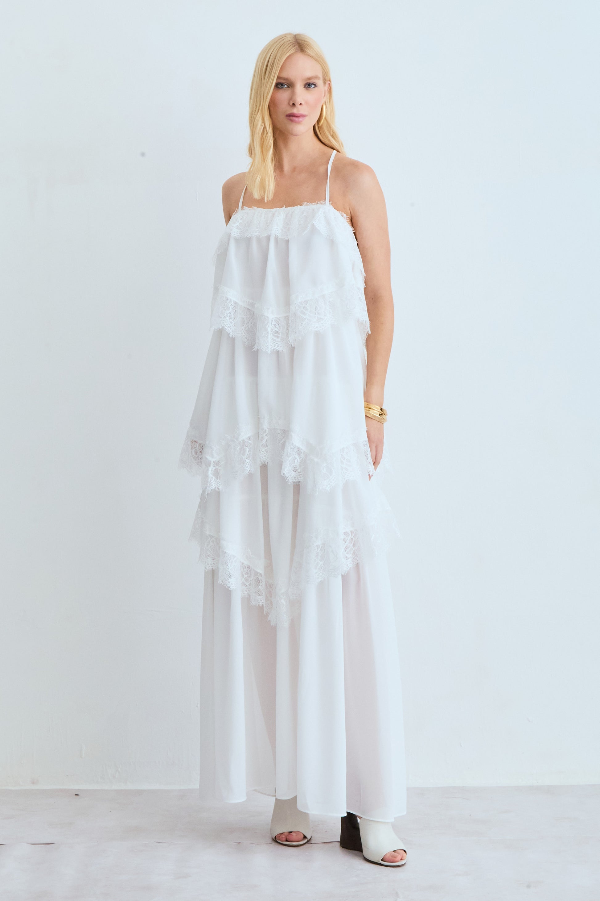 VESTIDO MIDI BABADOS COM DETALHE RENDA BARRA COLEÇÃO INVERNO 26