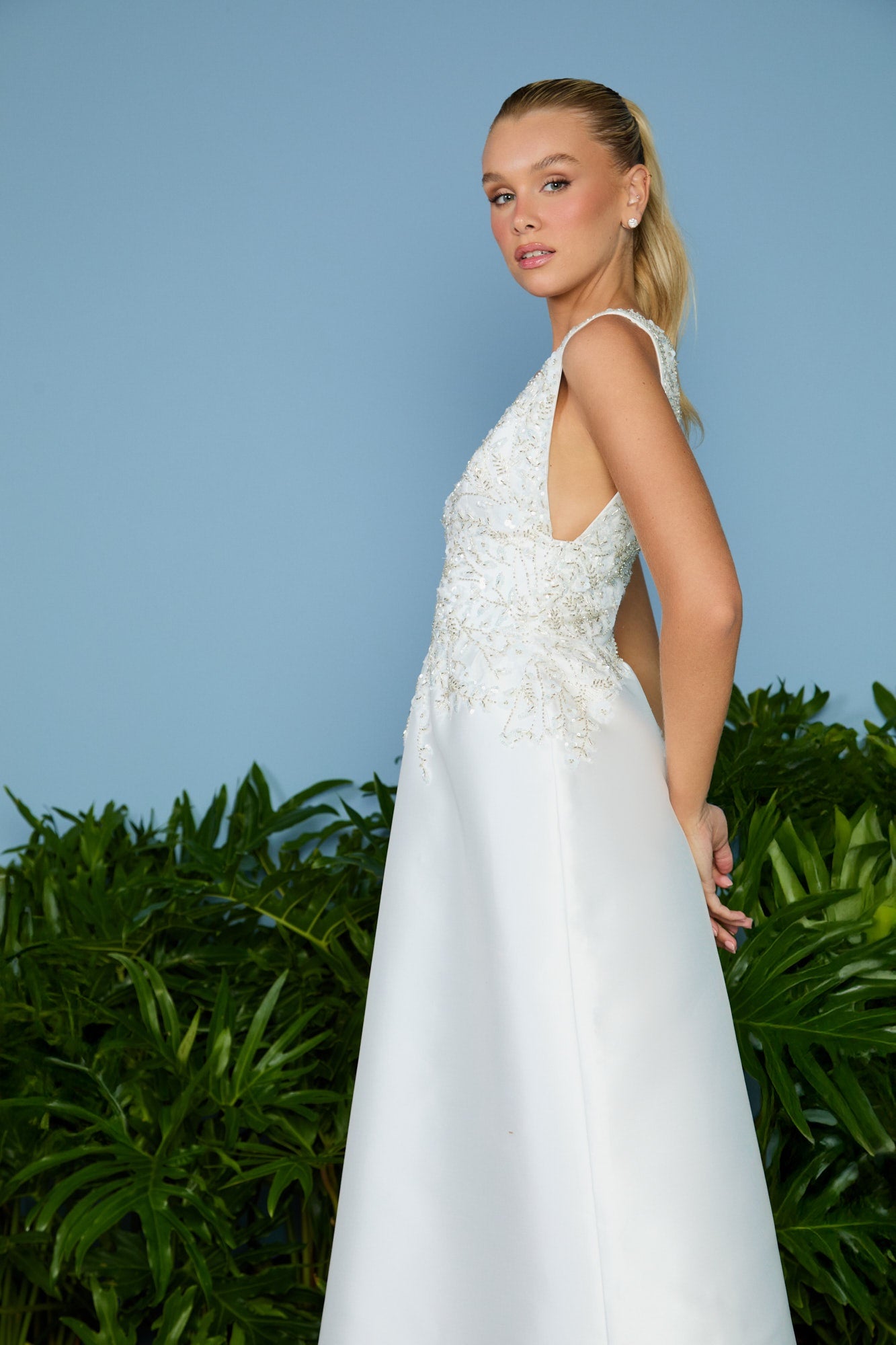 VESTIDO MIDI SABRINA APLICAÇÃO COLEÇÃO VERÃO 26