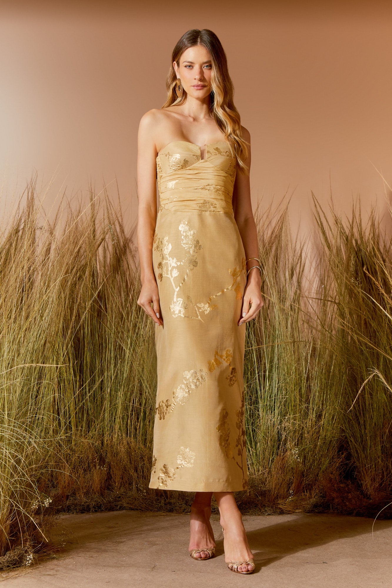 VESTIDO MIDI RUSTIC OURO COLEÇÃO VERÃO 26