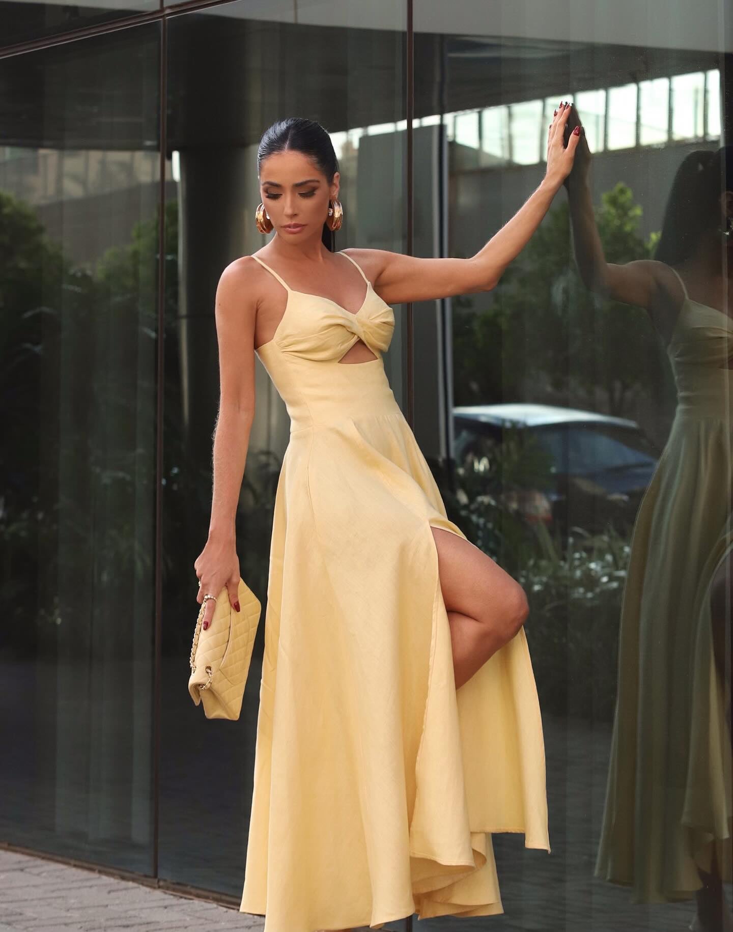 VESTIDO MIDI TORÇÃO BUSTO E RECORTE FRONTAL CINTURA COLEÇÃO VERÃO 26