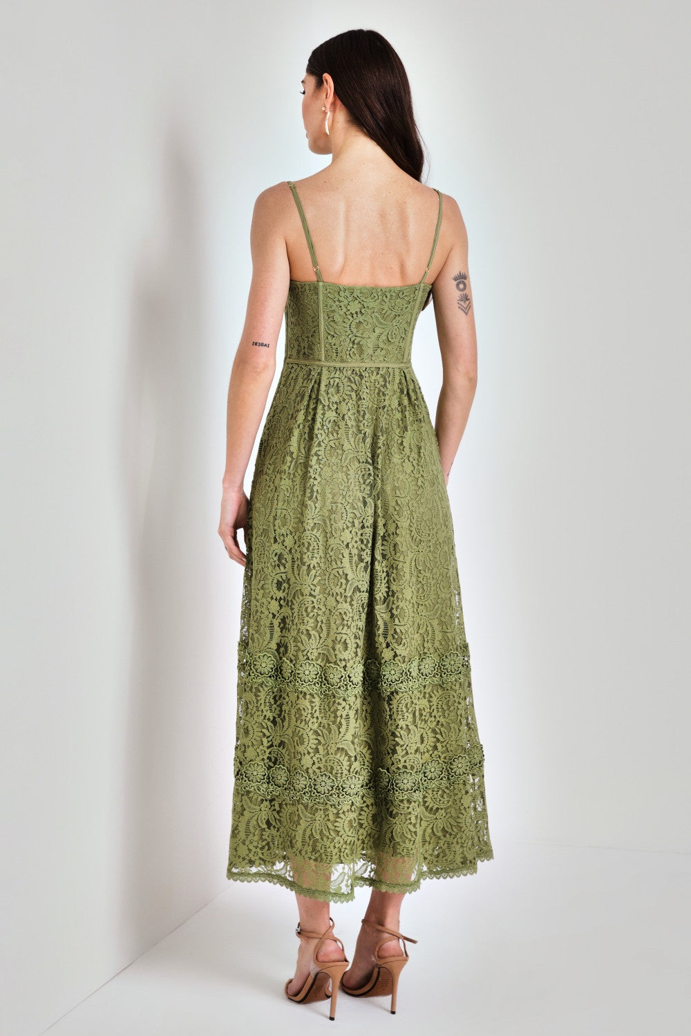 VESTIDO HIPER MIDI COLEÇÃO VERÃO 26