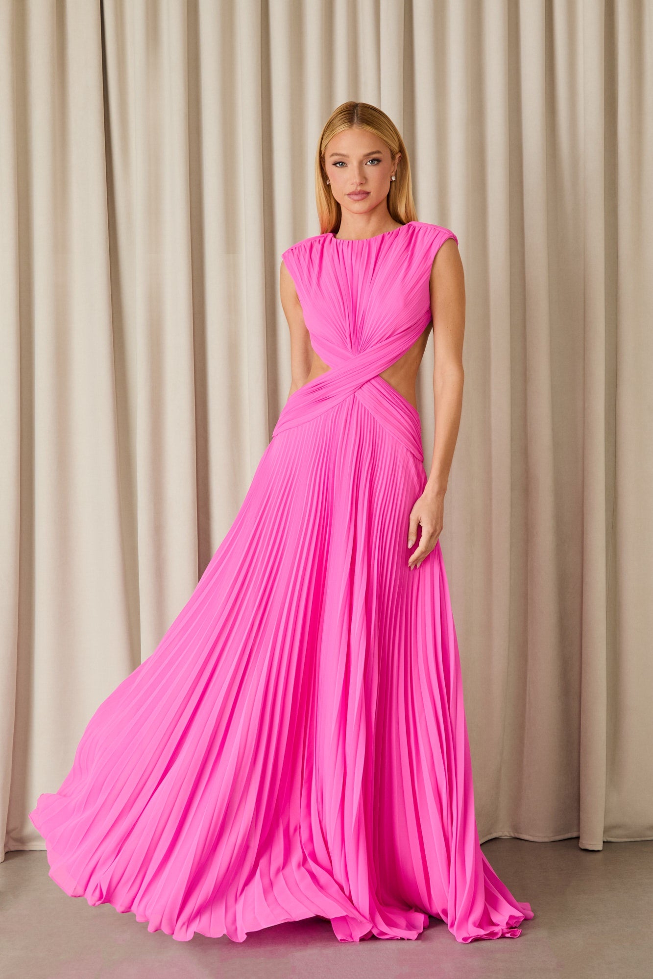 VESTIDO LONGO KARLIE PLISSADO COLEÇÃO INVERNO 26