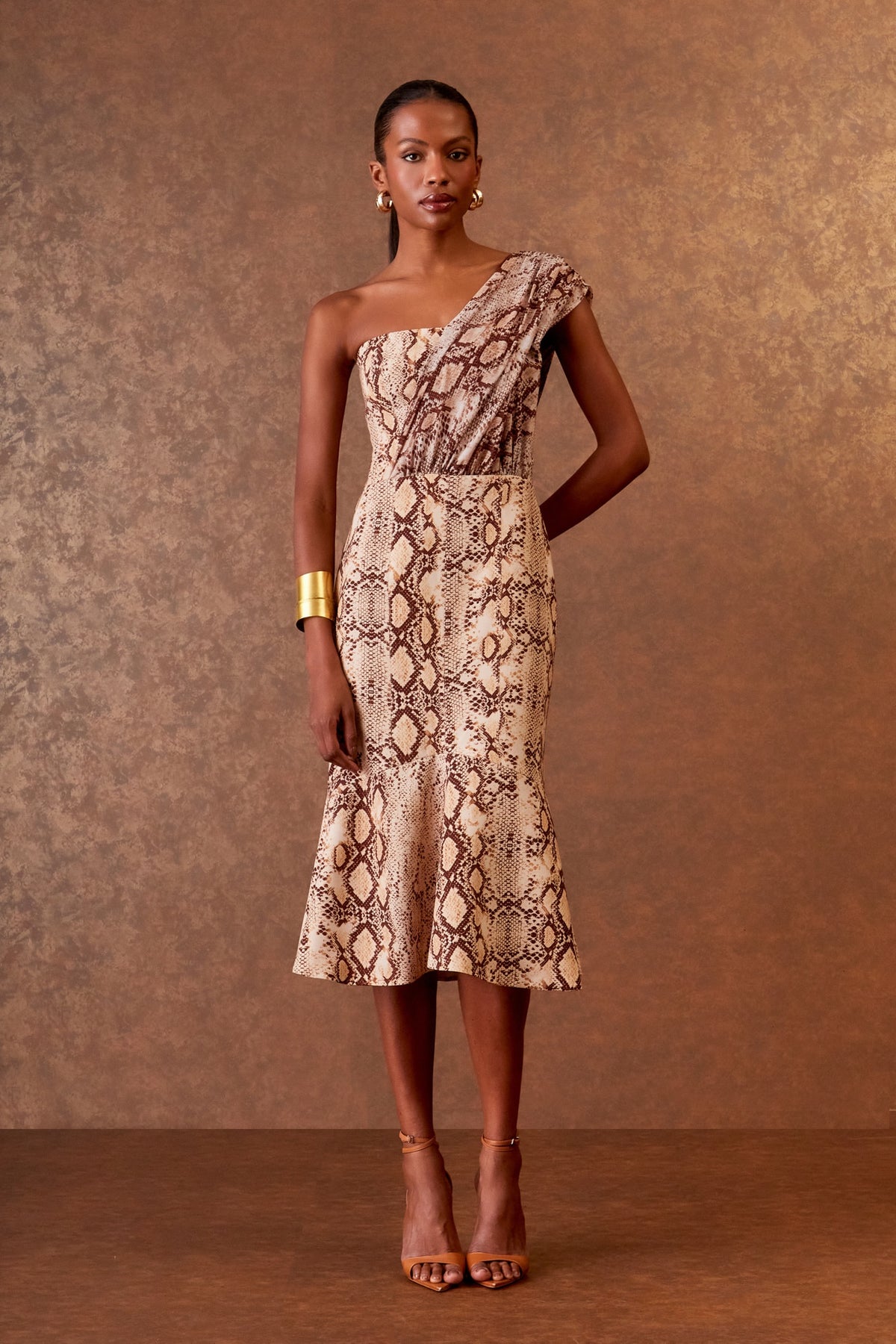 VESTIDO MIDI RECORTES SERPENTE COLEÇÃO INVERNO 25