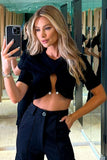 CONJUNTO DE CROPPED COM ABERTURA PARA BAIXO BOLINHA DE METAL E SAIA ABERTURA NO CÓS COLEÇÃO INVERNO 23