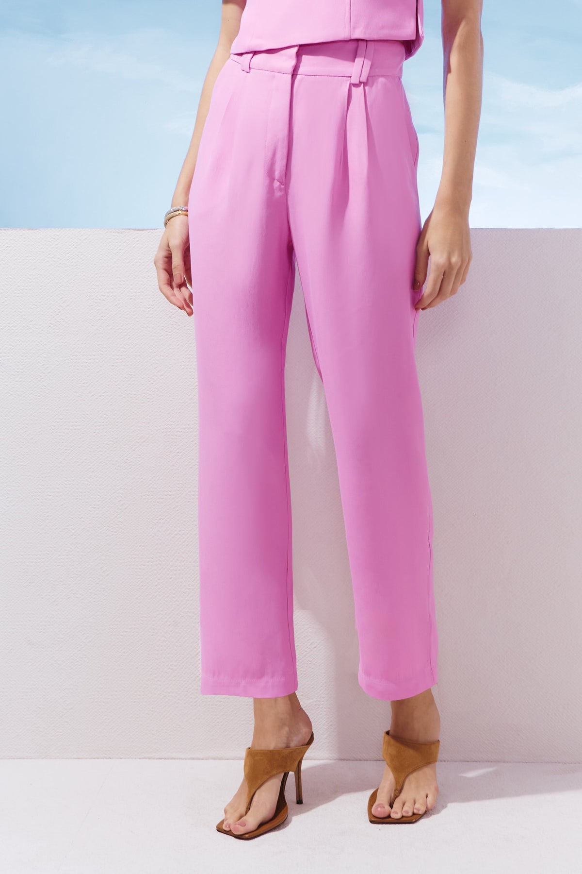 CALÇA CLASSICA PREGAS COLEÇÃO VERÃO 27
