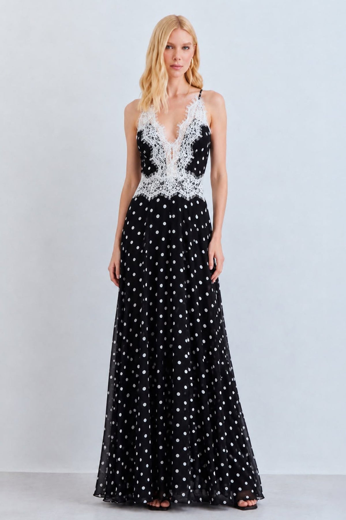 VESTIDO MIDI FLUIDO DECOTE V E DETALHE COLEÇÃO VERÃO 27