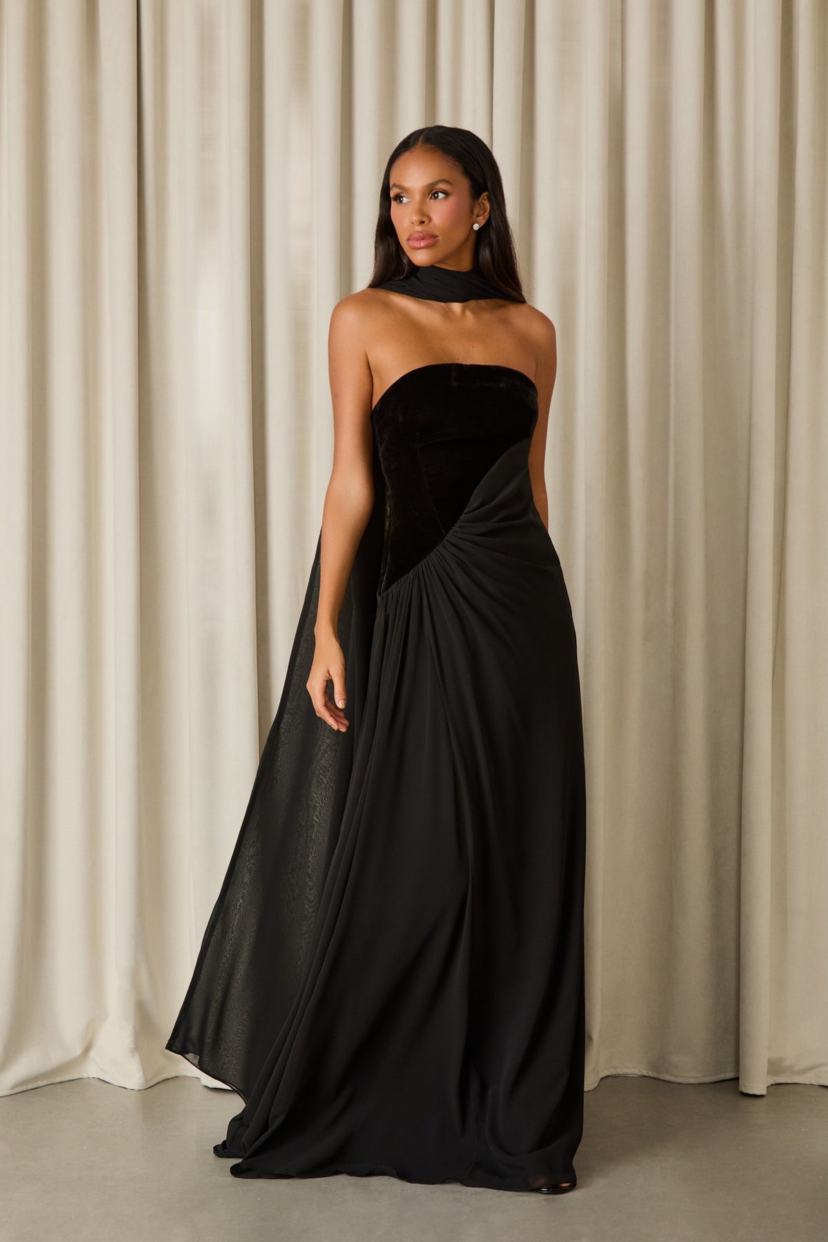VESTIDO LONGO MAJU VELUDO COLEÇÃO INVERNO 26