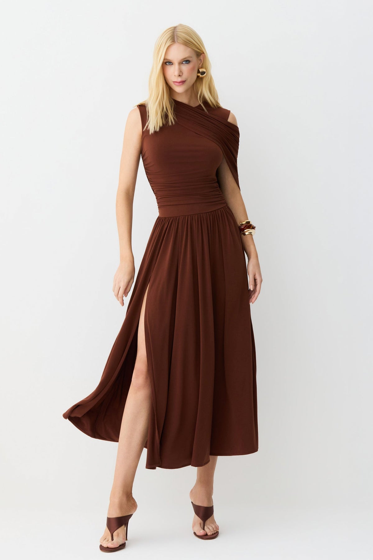 VESTIDO MIDI SOBREPOSICAO FLUIDA COM FRANZIDOS CORPO COLEÇÃO INVERNO 26
