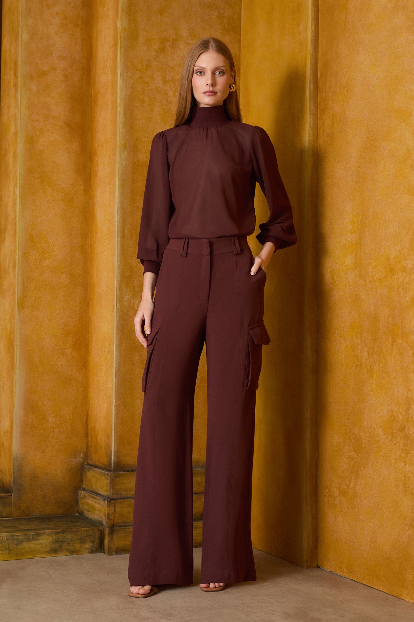 CALÇA CREPE BOLSOS LATERAIS COLEÇÃO INVERNO 26