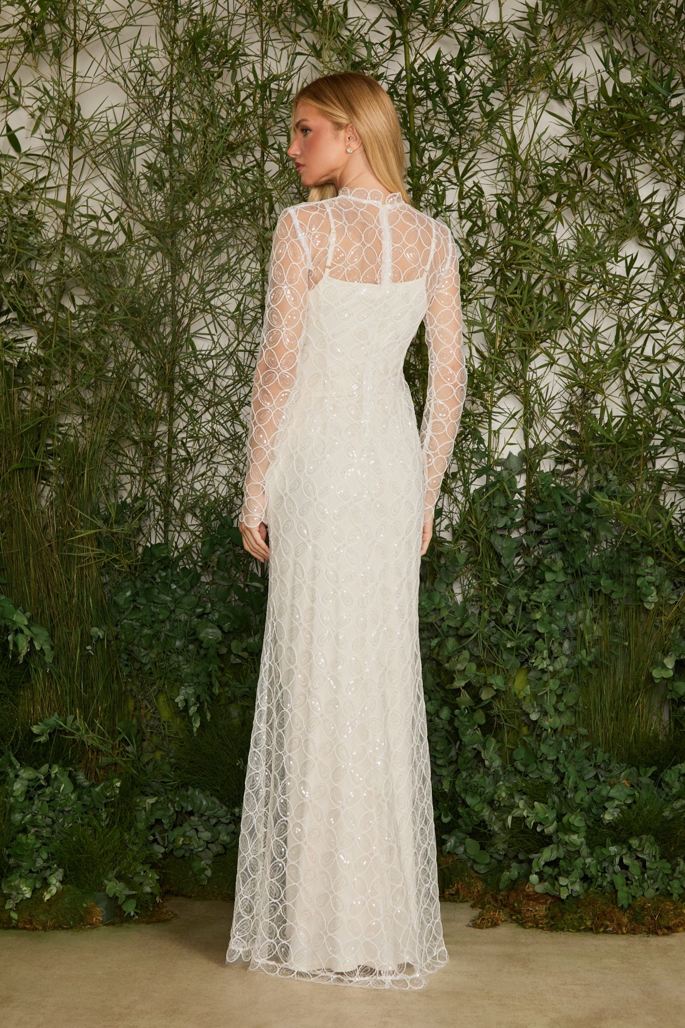 VESTIDO LONGO PENÉLOPE TULE BORDADO COLEÇÃO VERÃO 27