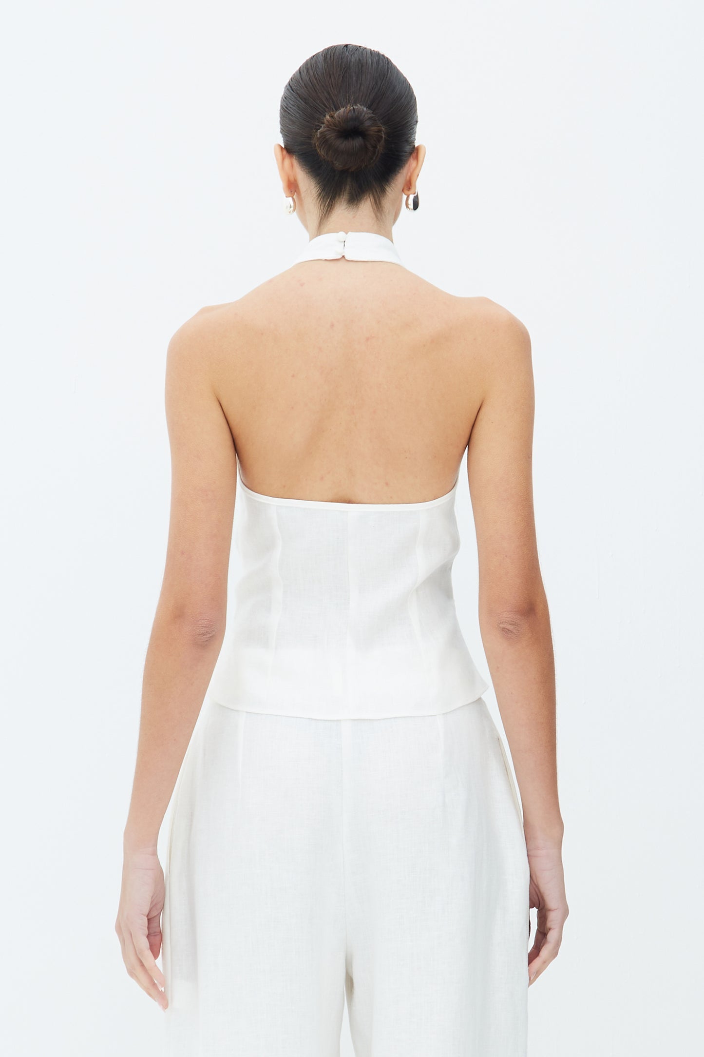 BLUSA FRENTE UNICA COM PREGAS E AMARRAÇÃO COLEÇÃO VERÃO 26