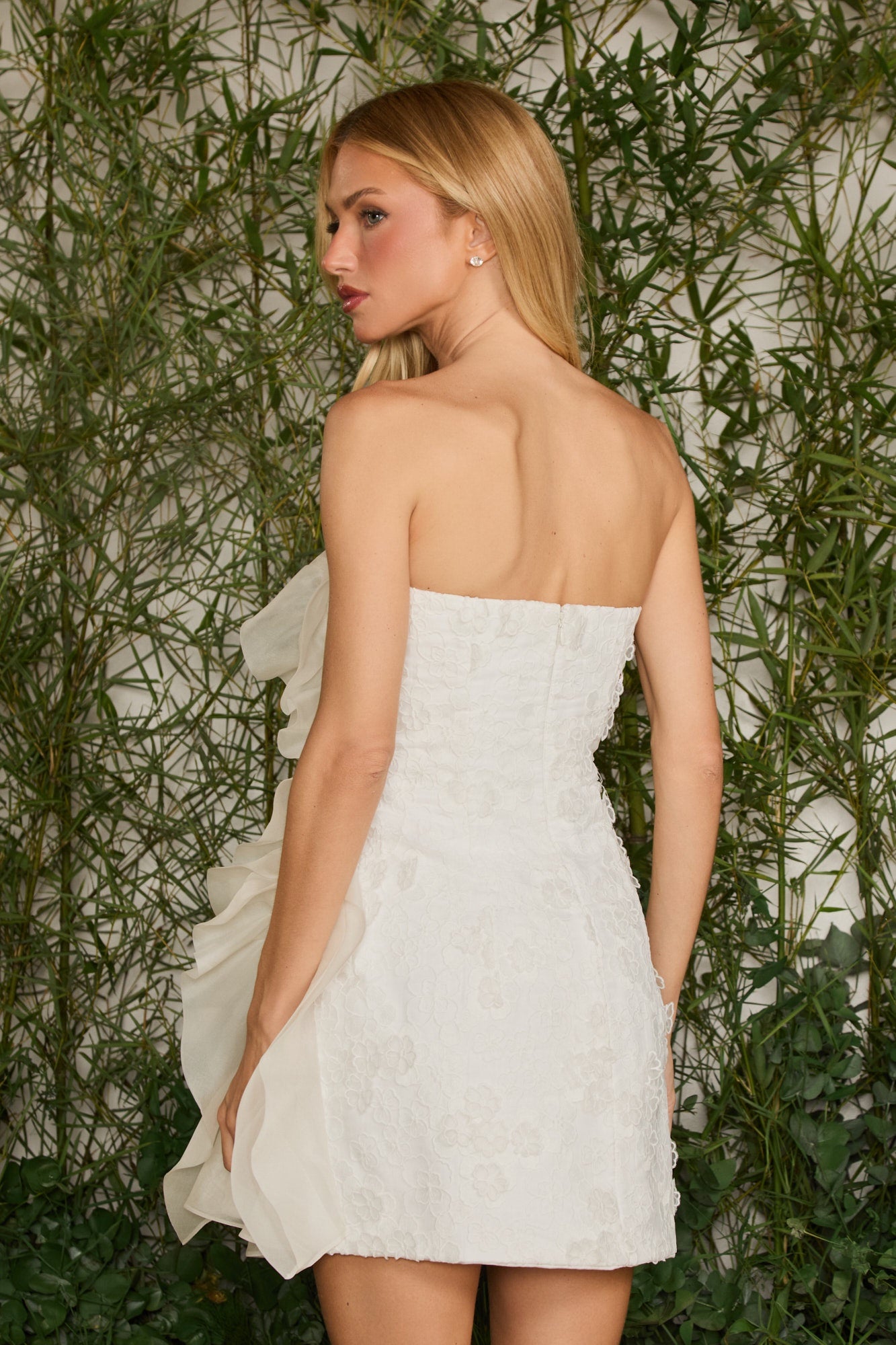 VESTIDO CURTO GEORGIA BABADO COLEÇÃO VERÃO 27