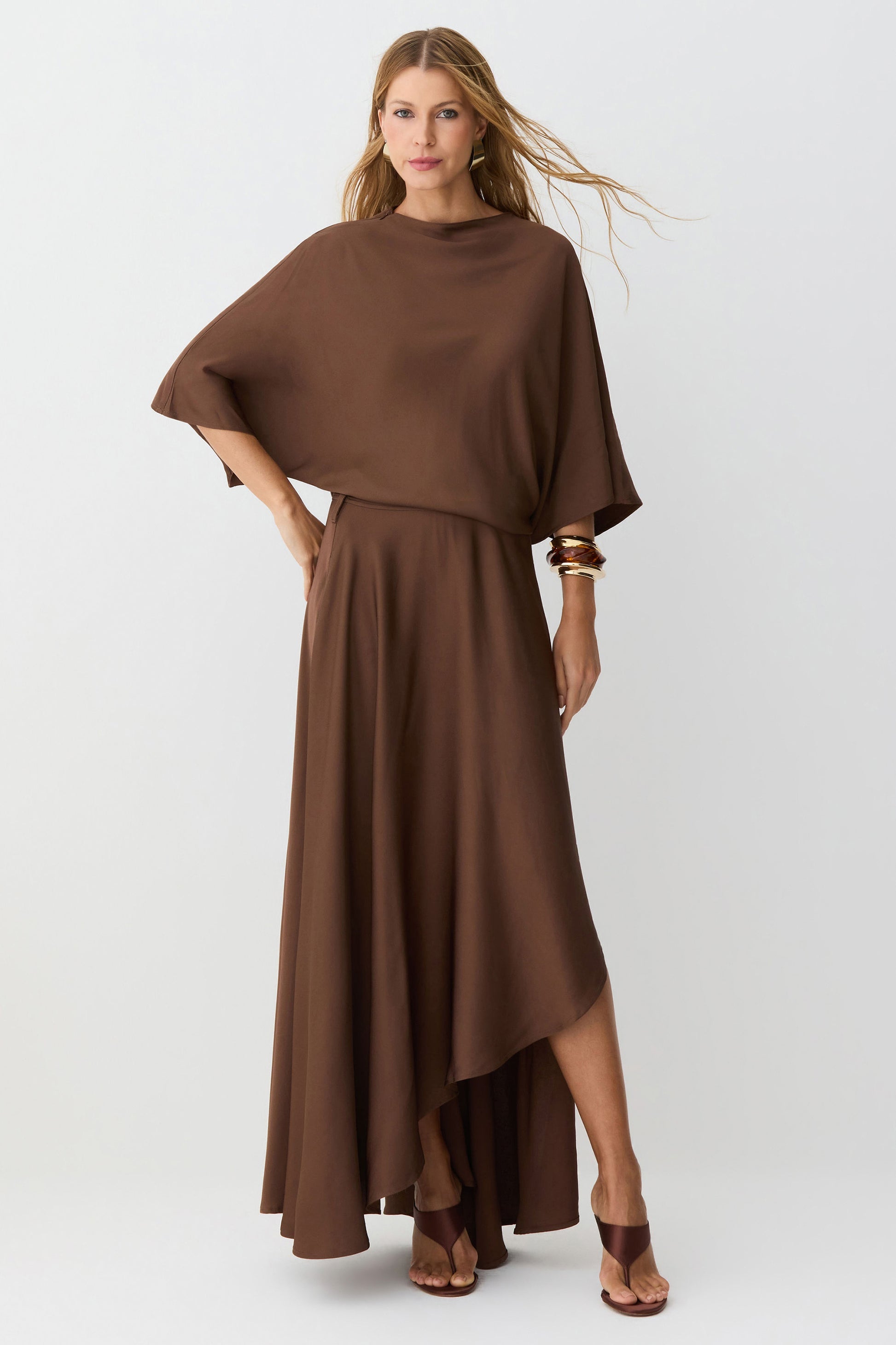 VESTIDO MIDI FLUIDO COM TRANSPASSE SAIA COLEÇÃO VERÃO 27