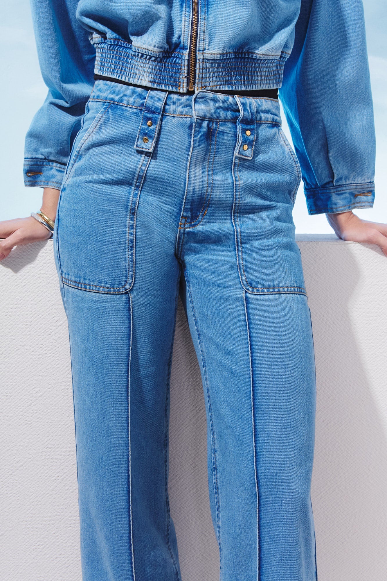 CALÇA JEANS DETALHE PASSANTE COLEÇÃO VERÃO 27
