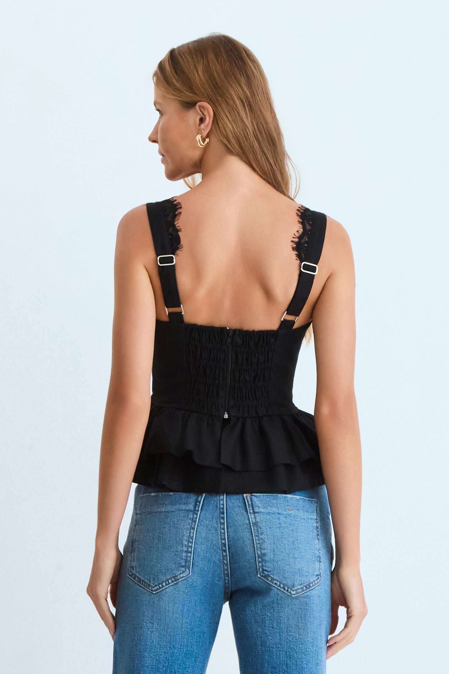 BLUSA REGATA RENDA DECOTE E ALCAS BARRA ESTRUTURADA COLEÇÃO VERÃO 2