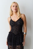 VESTIDO MIDI EM RENDA DECOTE V E DETALHE BABADO COLEÇÃO VERÃO 27