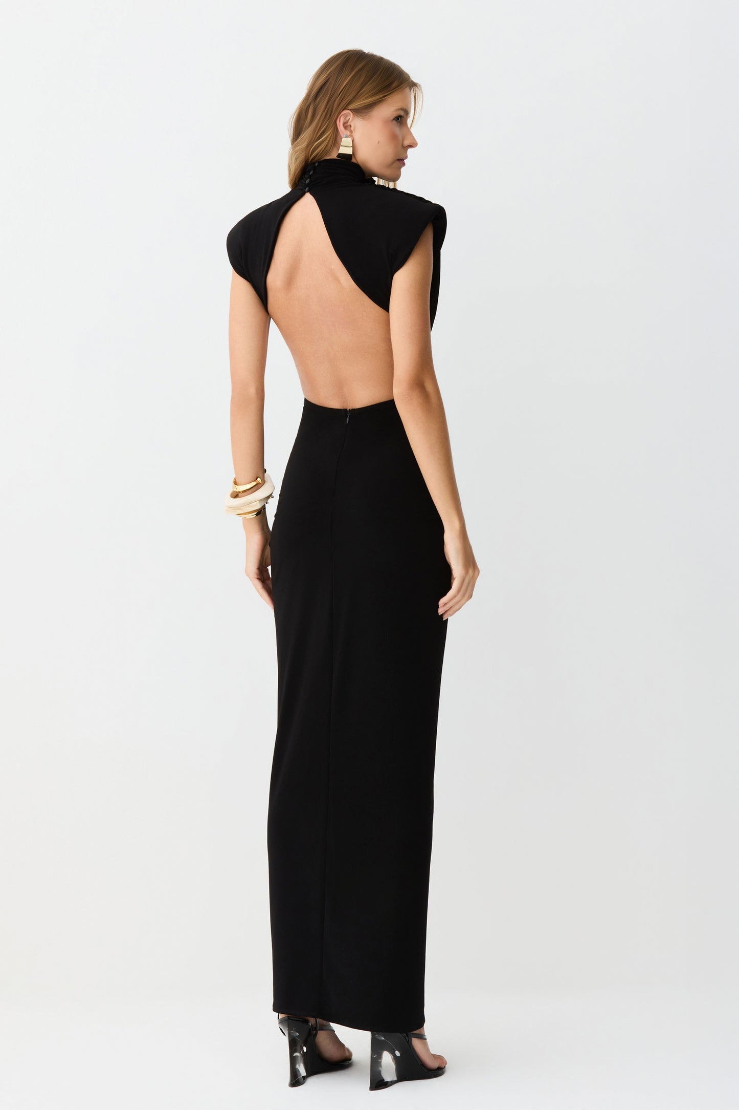 VESTIDO MIDI ABERTURA LATERAL E COSTAS DETALHE FRONTAL COLEÇÃO INVERNO 26