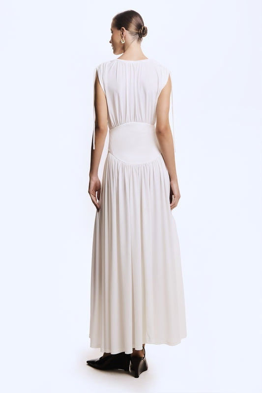 VESTIDO LONGO ACINTURADO FRANZIDO E AMARRAÇÃO OMBROS COLEÇÃO VERÃO 26