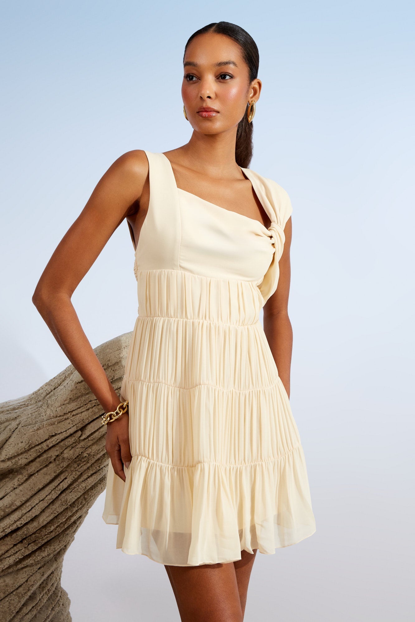 VESTIDO CURTO DETALHE DRAPEADO COLEÇÃO ALTO VERÃO 26