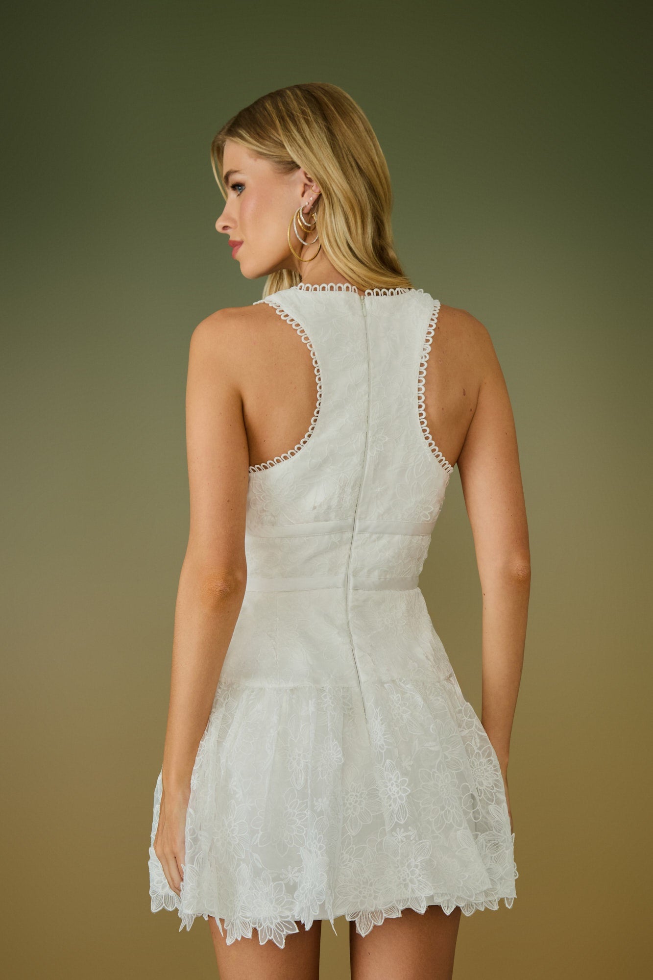 VESTIDO CURTO BRITNEY SAIA RODADA COLEÇÃO ALTO VERÃO 26