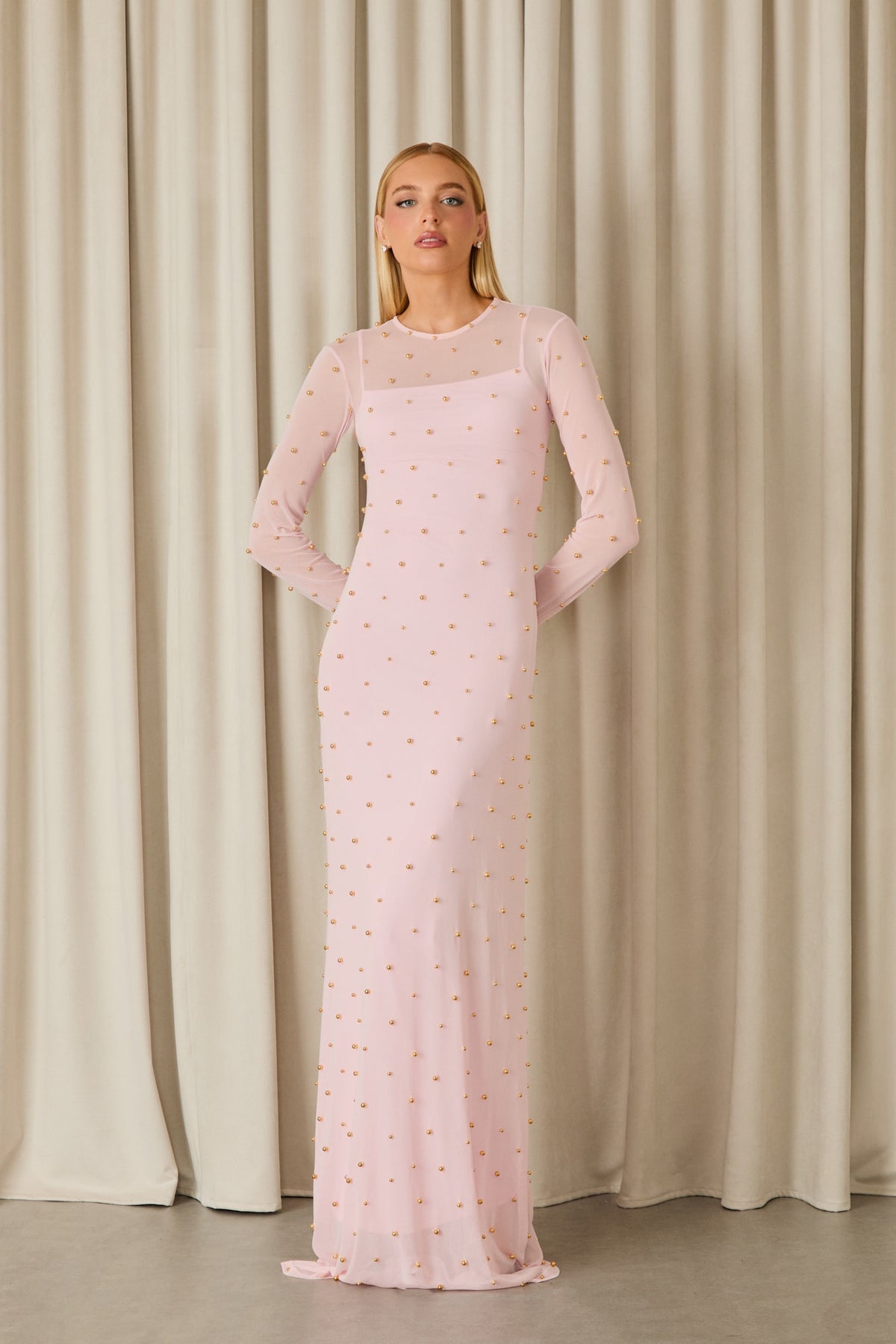 VESTIDO LONGO SARAH BORDADO COLEÇÃO INVERNO 26