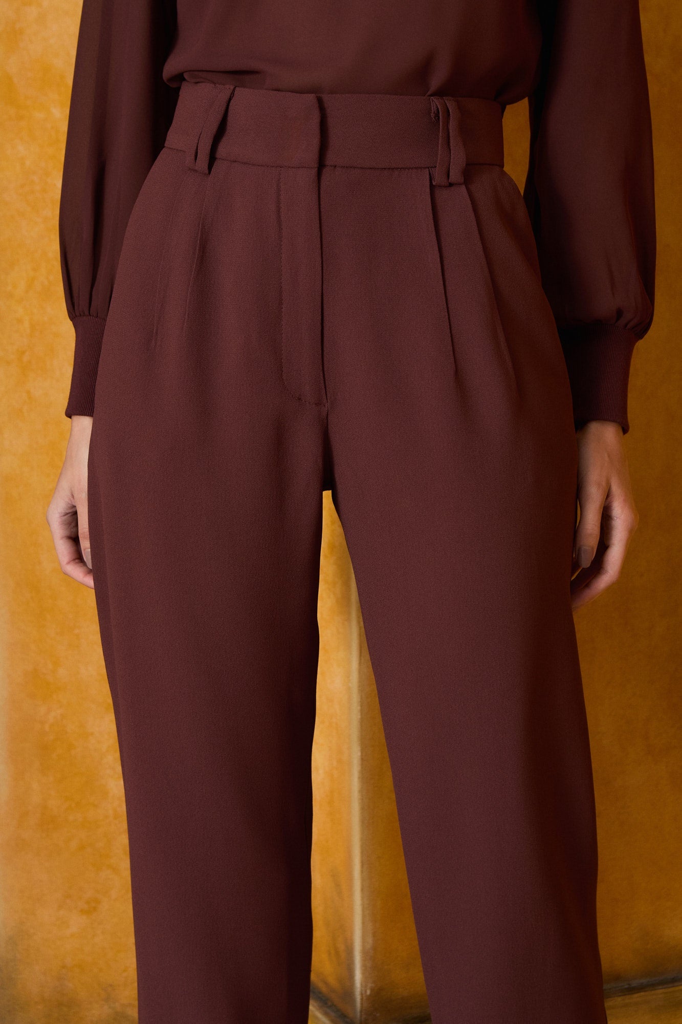 CALÇA CLASSICA PREGAS COLEÇÃO INVERNO 26