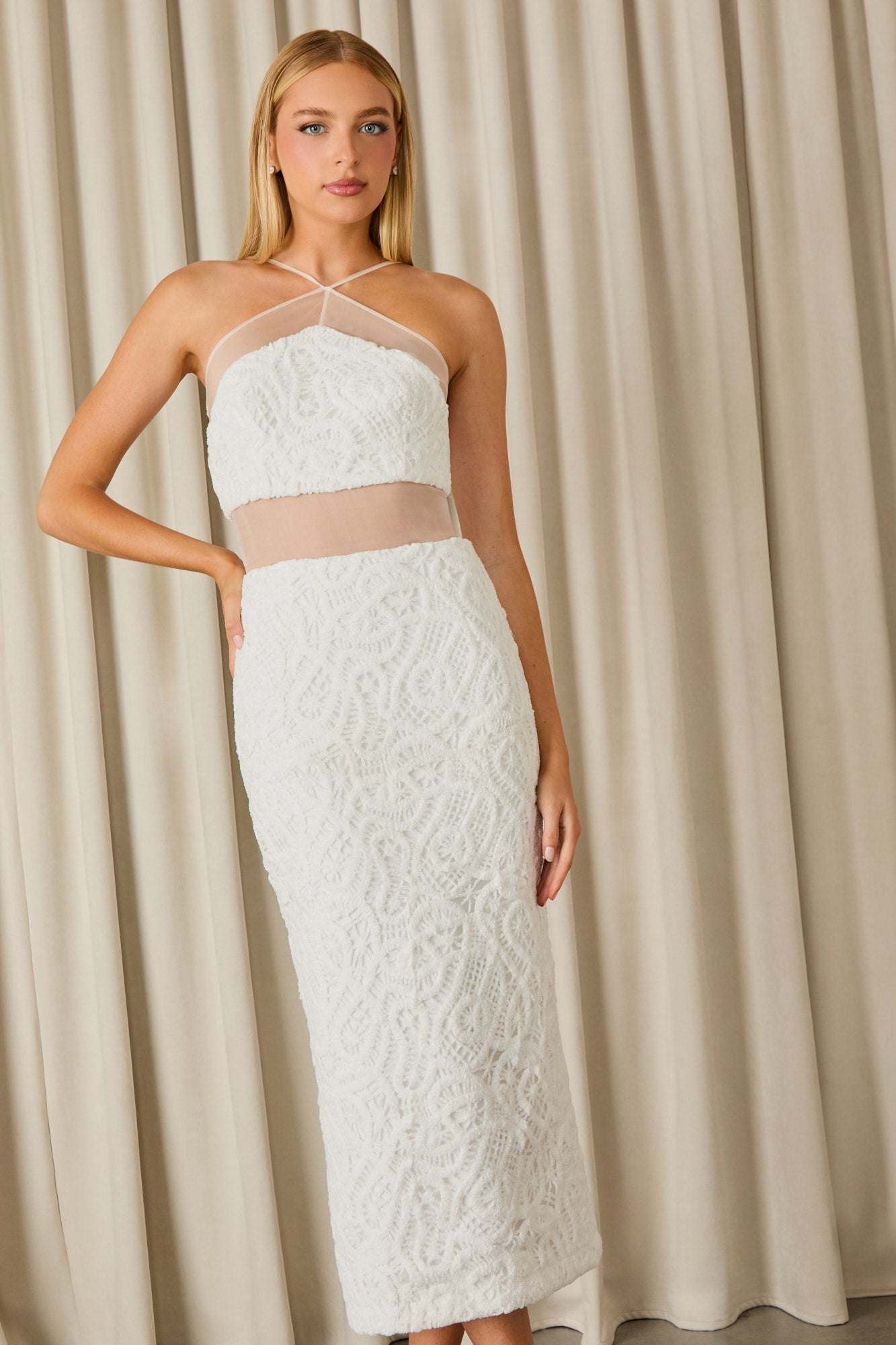 VESTIDO MIDI LILY RENDA VELUDO COLEÇÃO INVERNO 26