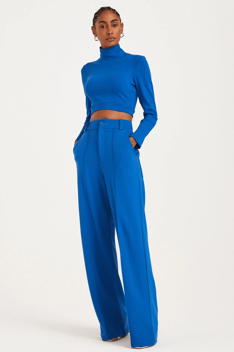 CALÇA PANTALONA COM FRISOS COLEÇÃO VERÃO 24
