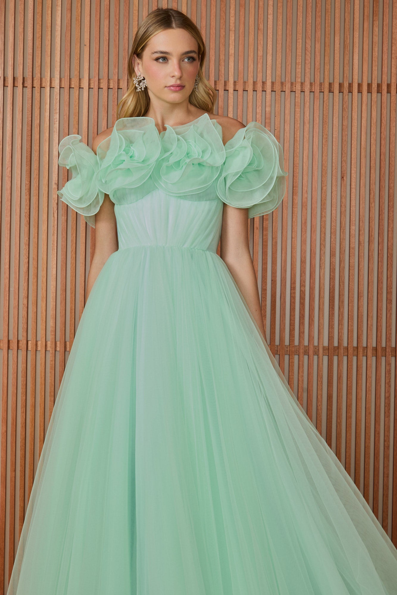 VESTIDO LONGO THASSIA FLORES COLEÇÃO INVERNO 25