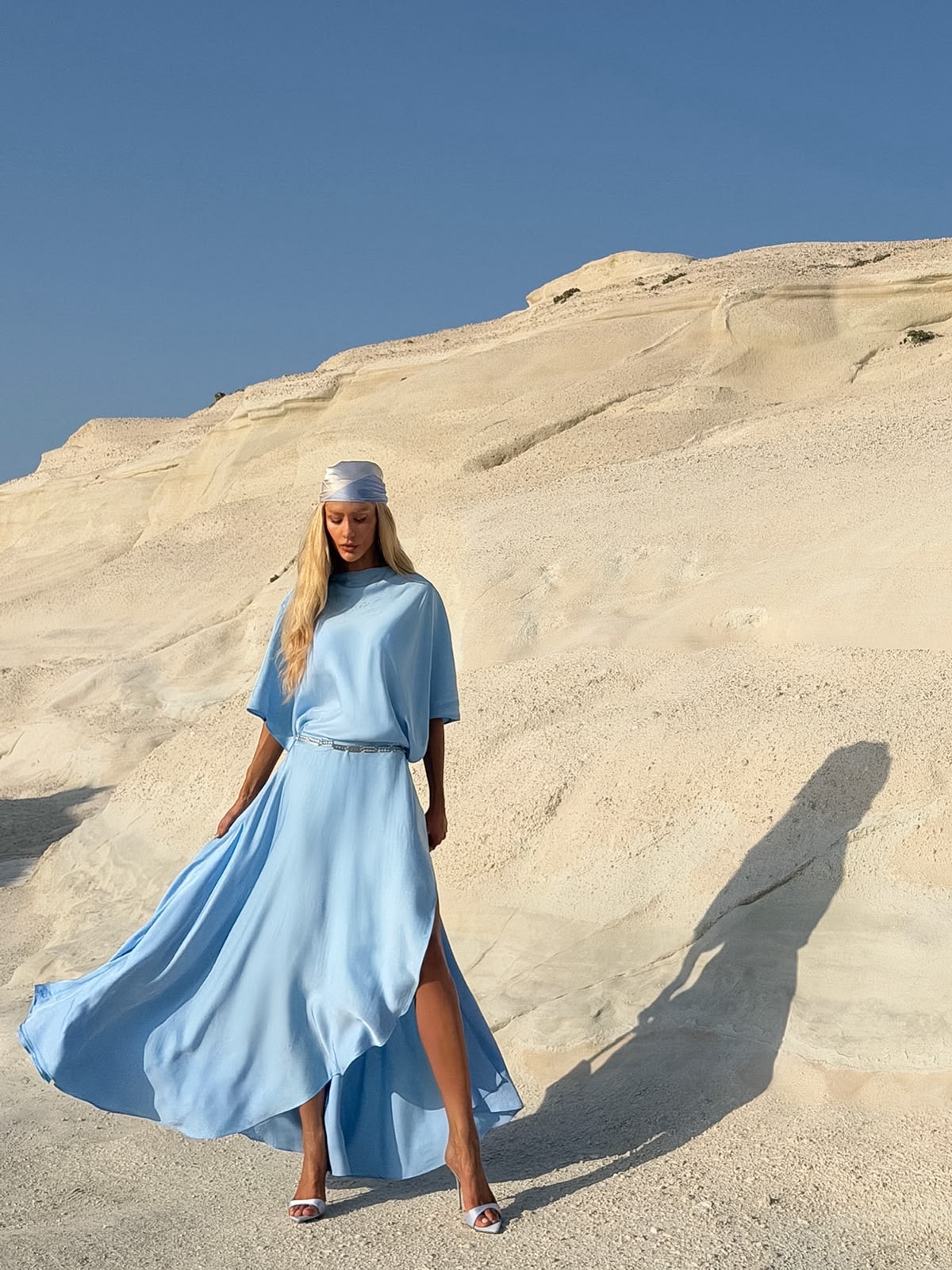 VESTIDO MIDI FLUIDO COM TRANSPASSE SAIA COLEÇÃO VERÃO 27