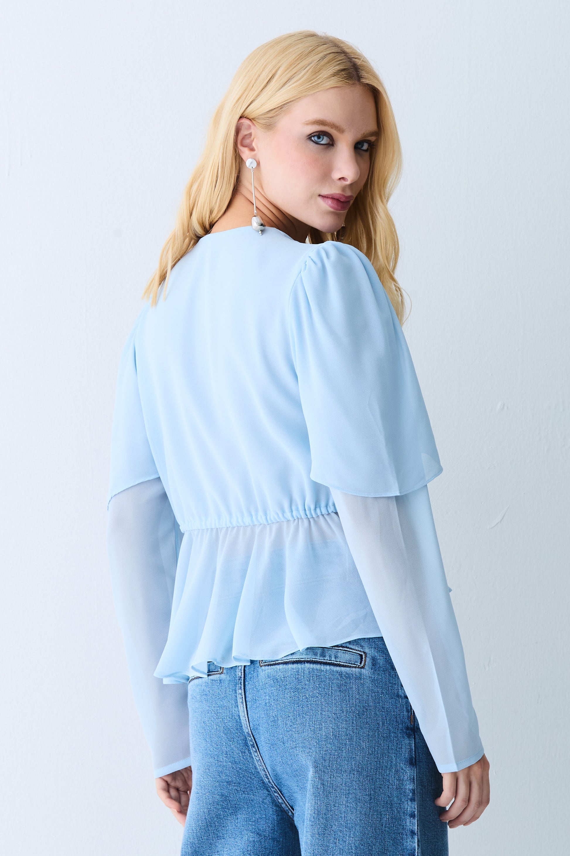 BLUSA MANGA LONGA FRANZIDOS REGULAVEIS E AMARRACAO COLEÇÃO VERÃO 27