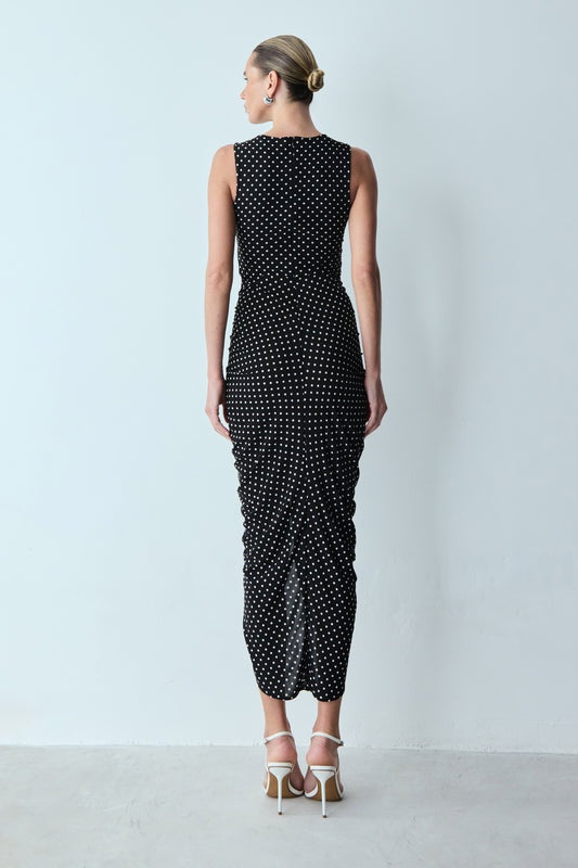 VESTIDO MIDI SEM MANGA COM FRANZIDO CENTRAL POÁ COLEÇÃO VERÃO 26