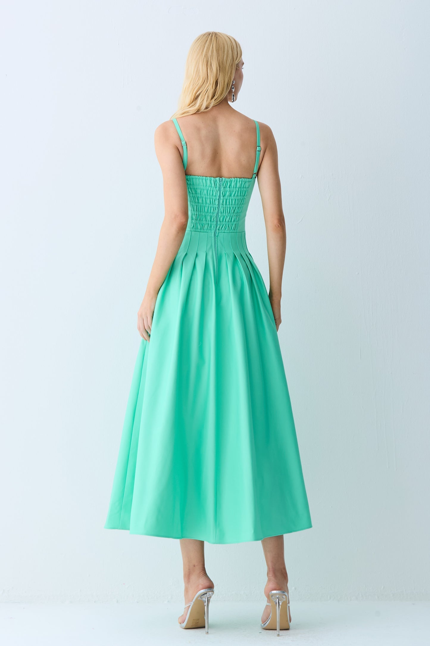 VESTIDO LONGO ACINTURADO PREGAS SAIA RECORTE COLEÇÃO VERÃO 27