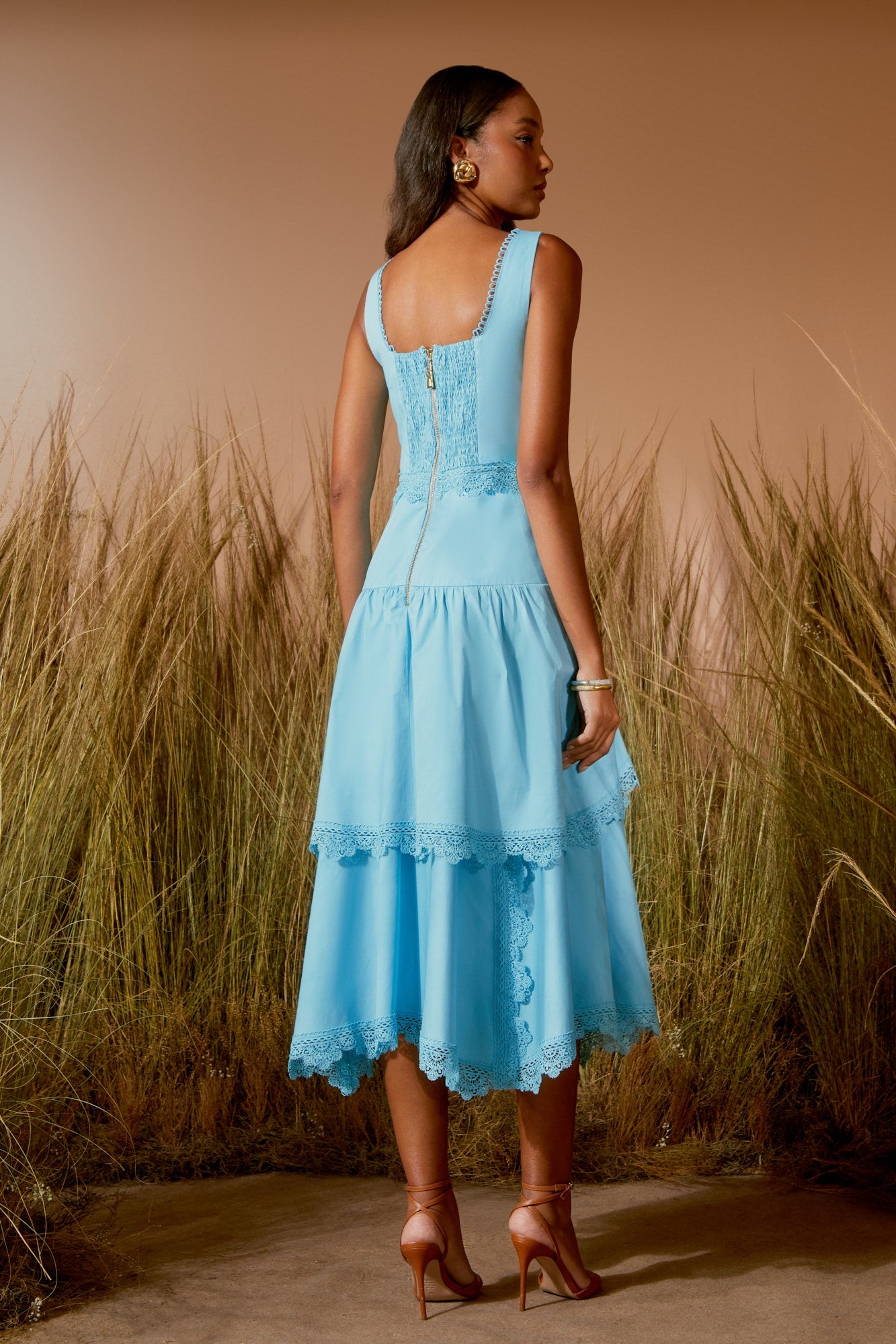 VESTIDO MIDI SAIA PONTAS COLEÇÃO VERÃO 26