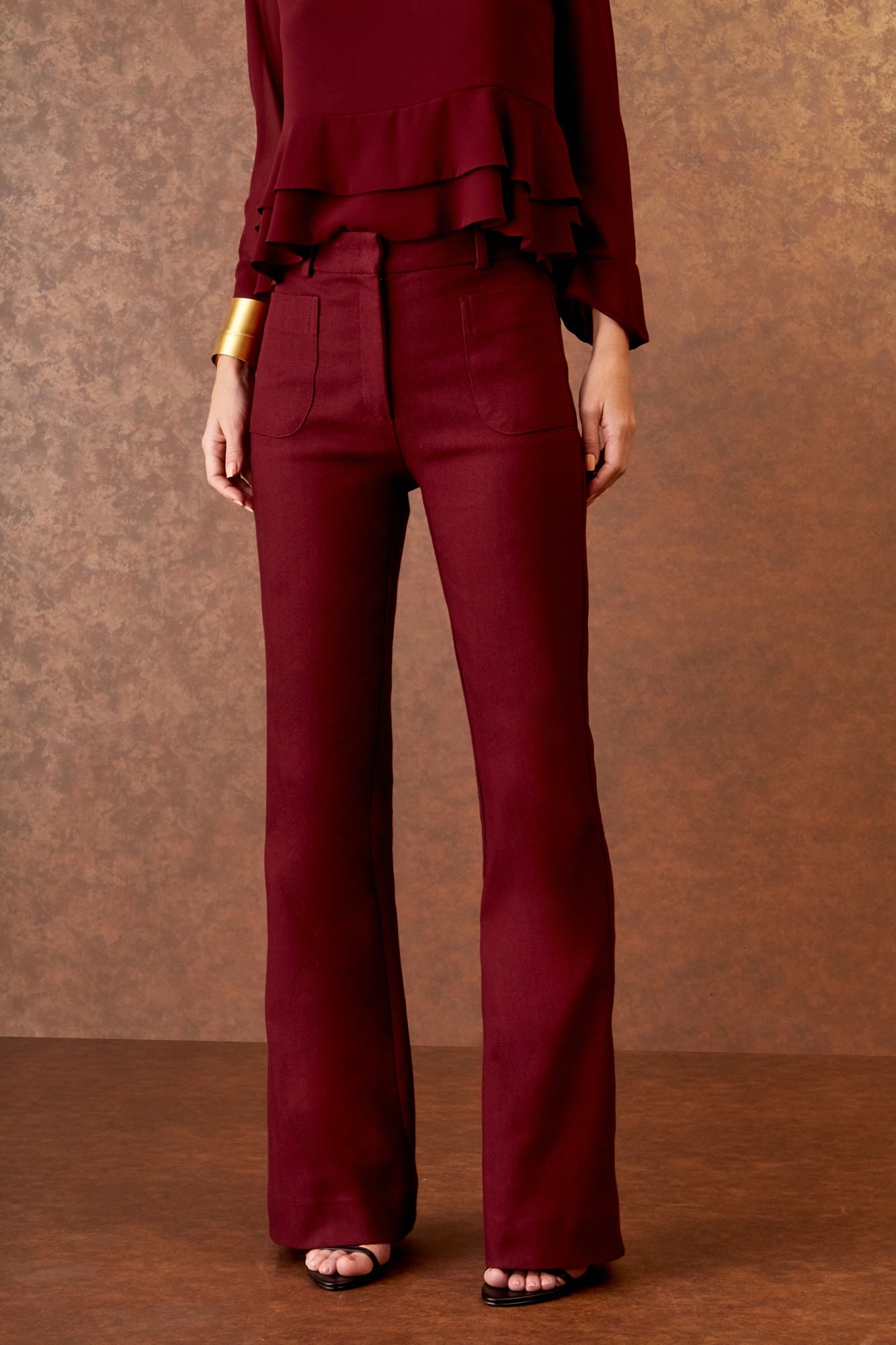 CALÇA RETA BOLSOS FRENTE COLEÇÃO INVERNO 25