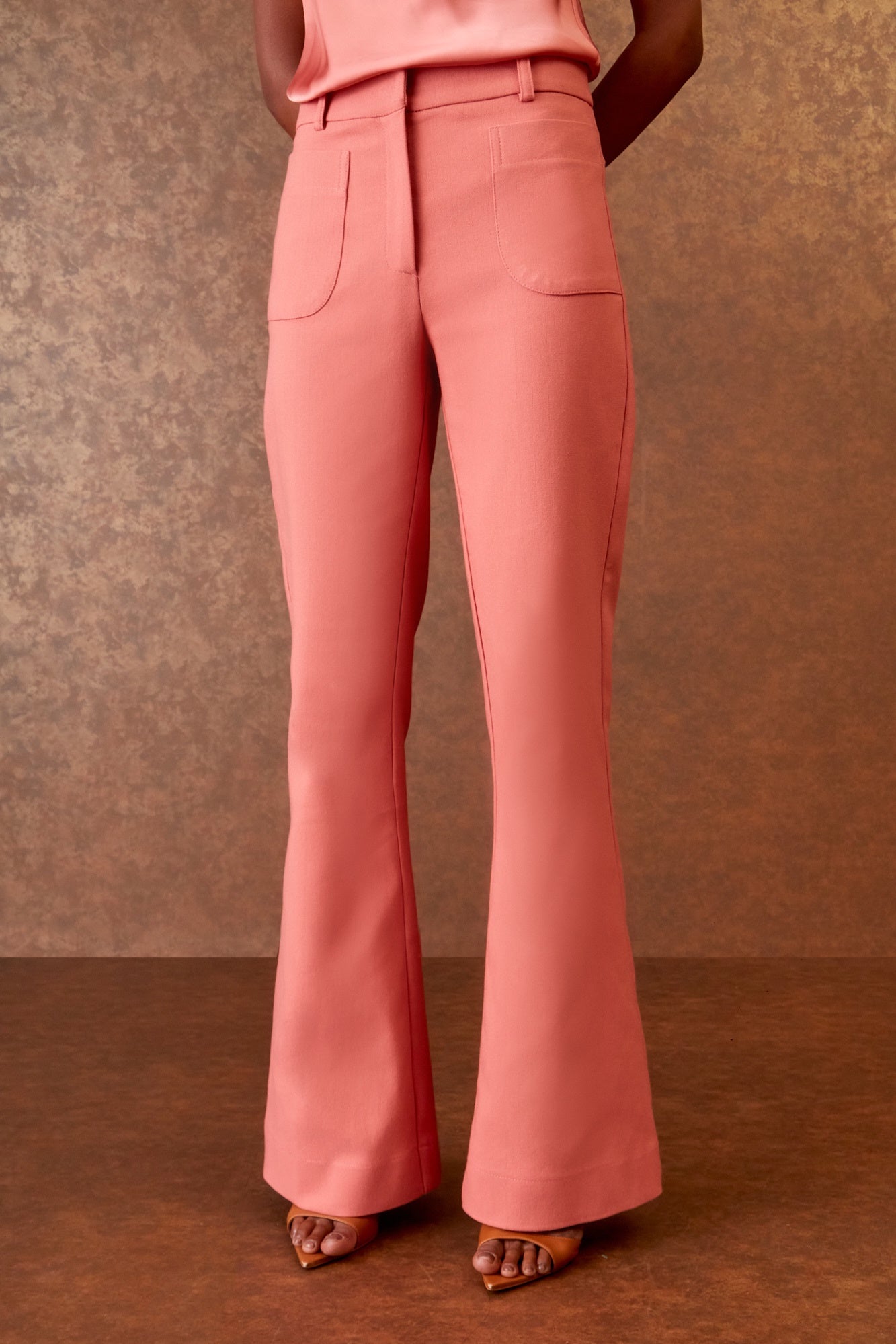 CALÇA RETA BOLSOS FRENTE COLEÇÃO INVERNO 25