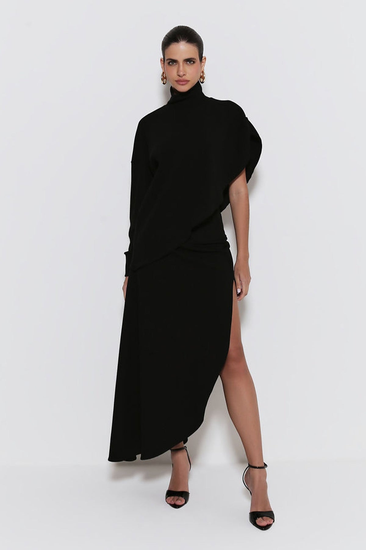 CONJUNTO DE SAIA LONGA  ASSIMETRICA E CÓS LARGO E CROPPED MANGA LONGA ASSIMETRICA COLEÇÃO INVERNO 25