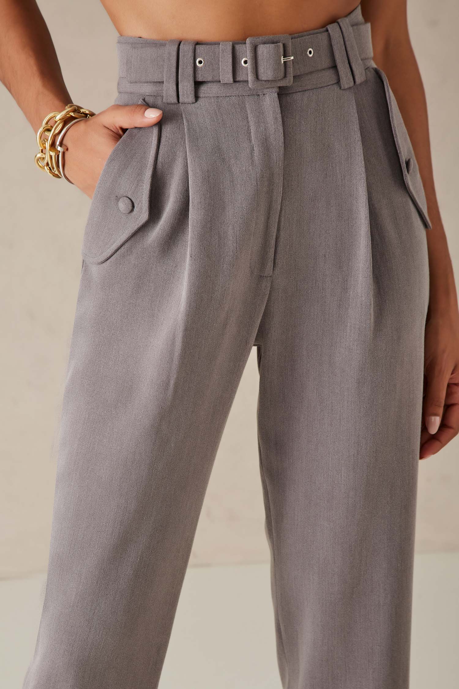 CONJUNTO DE TOP PREGAS BOJO E CALÇA ALFAIATARIA BOLSOS COLEÇÃO INVERNO 22