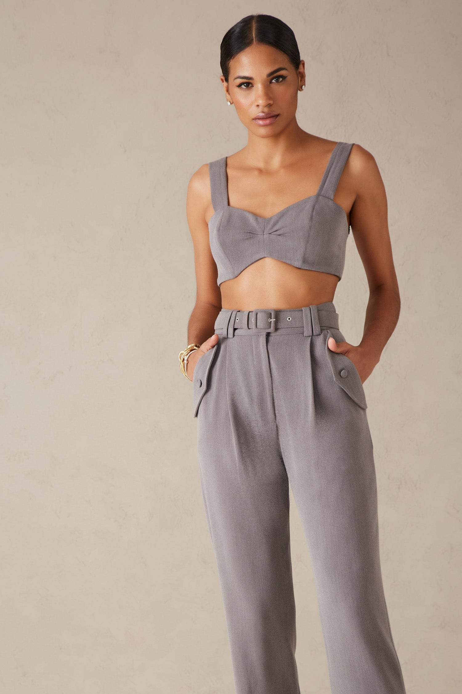 CONJUNTO DE TOP PREGAS BOJO E CALÇA ALFAIATARIA BOLSOS COLEÇÃO INVERNO 22